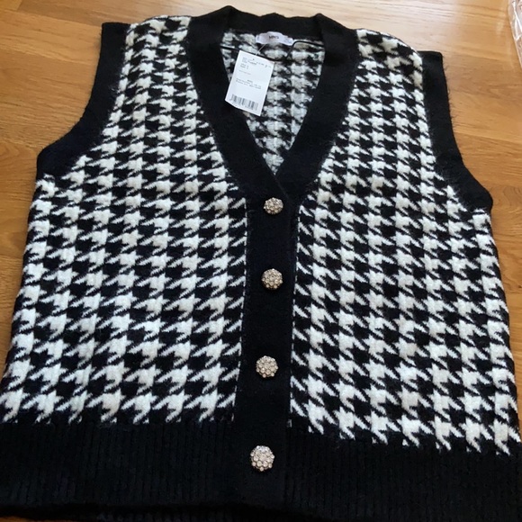 MANGO houndstooth knit jeweled vest blogger favorite - Picture 16 of 16
